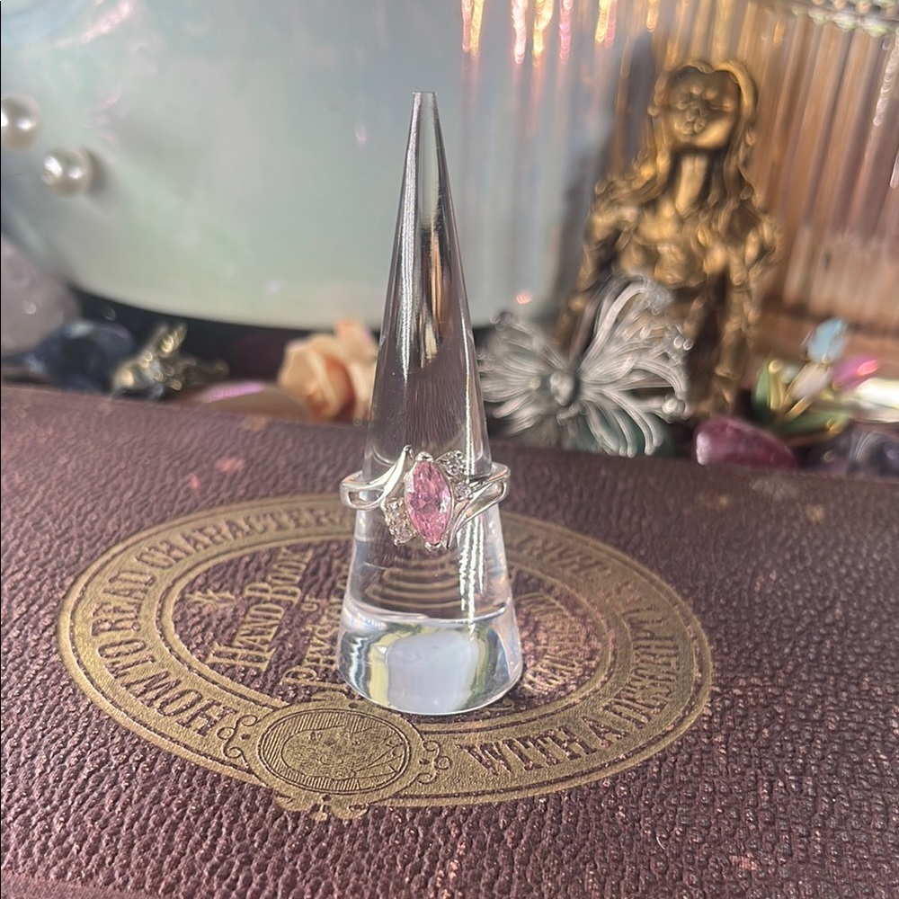 Elegant Vintage Pink Gemstone Silver Ring